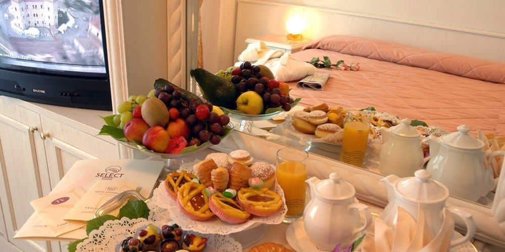 Universal Hotel 체르비아 외부 사진